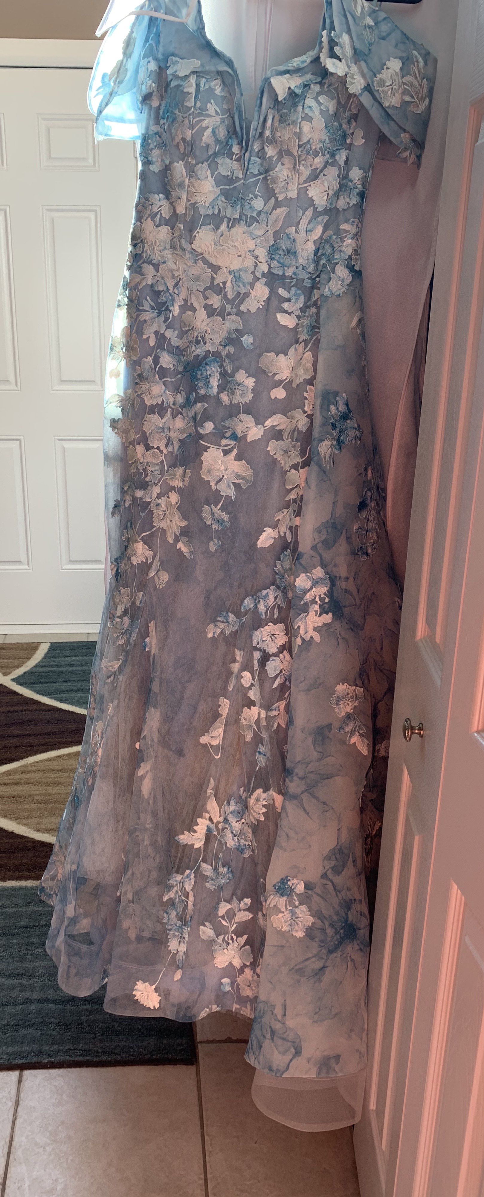 Size 8 Prom Off The Shoulder Floral Light Blue Dress With Train on Queenly
