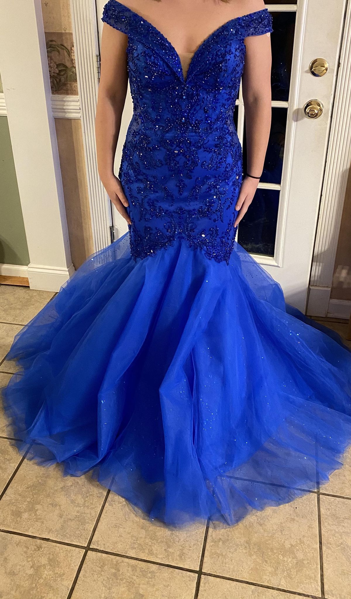 Size 10 Prom Plunge Sequined Royal Blue Mermaid Dress on Queenly