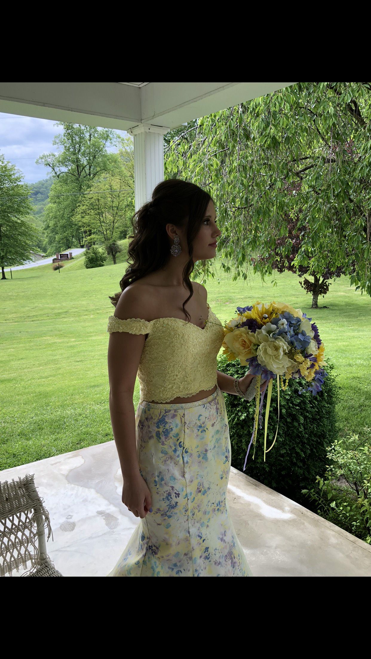 Ellie Wilde Size 6 Prom Off The Shoulder Floral Yellow Mermaid Dress on Queenly