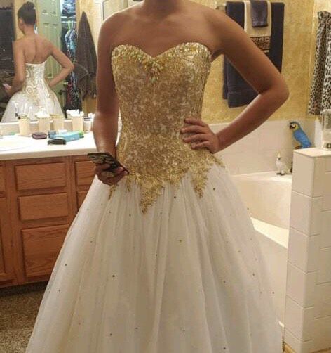 Size 8 Prom Strapless Yellow Ball Gown on Queenly
