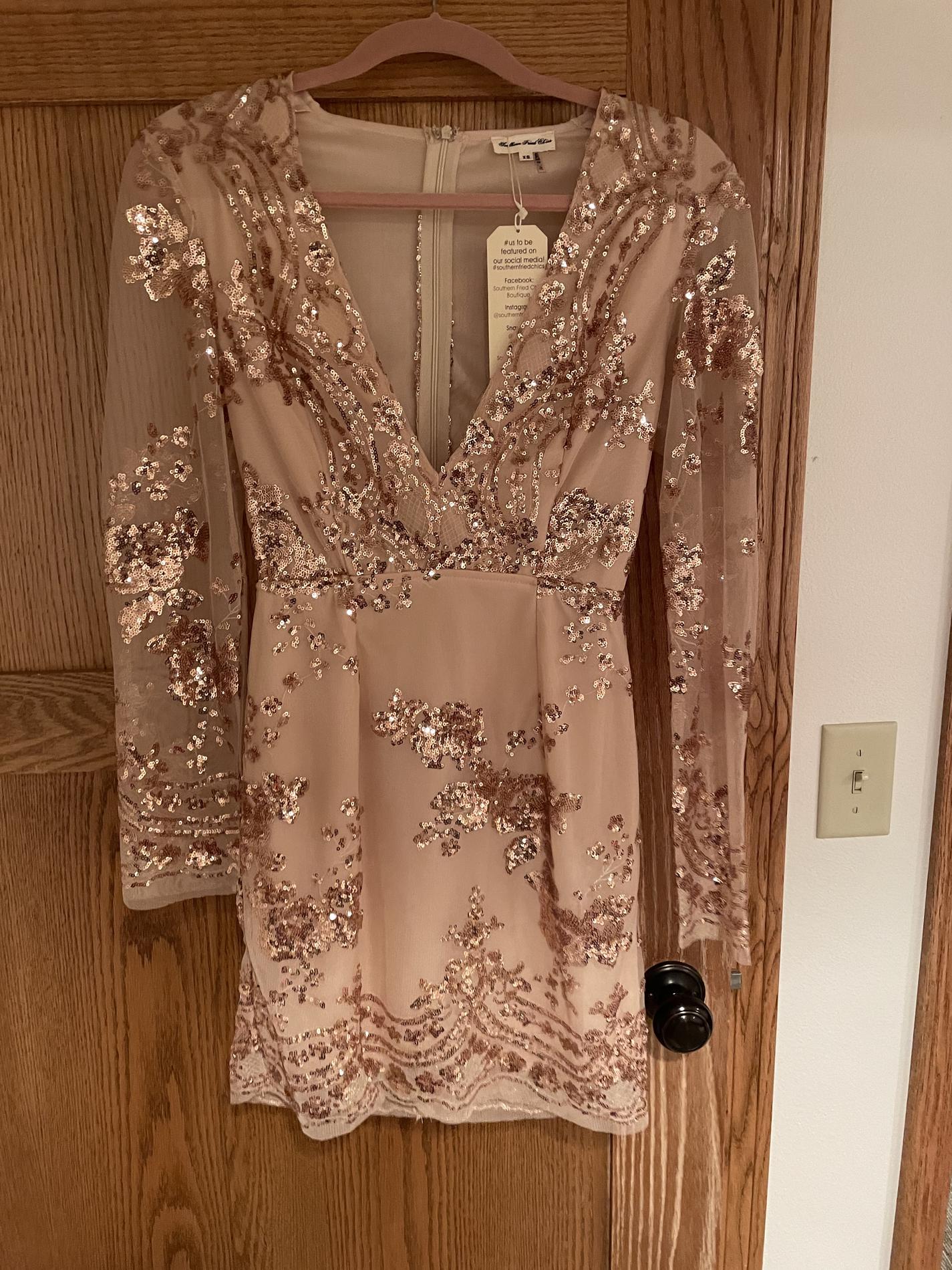 Size 2 Long Sleeve Sequined Pink Cocktail Dress on Queenly