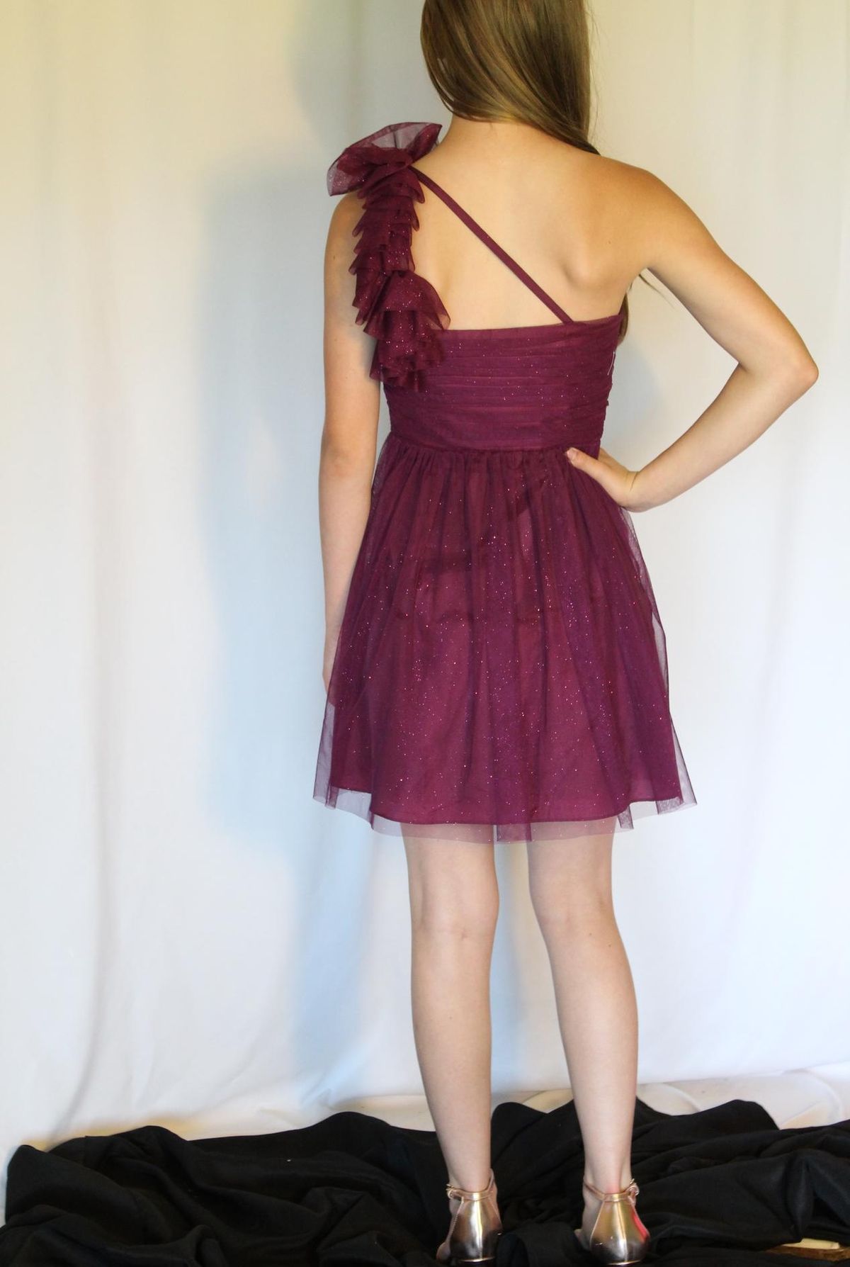 Adrianna Papell Size 4 Wedding Guest One Shoulder Red Cocktail Dress on Queenly