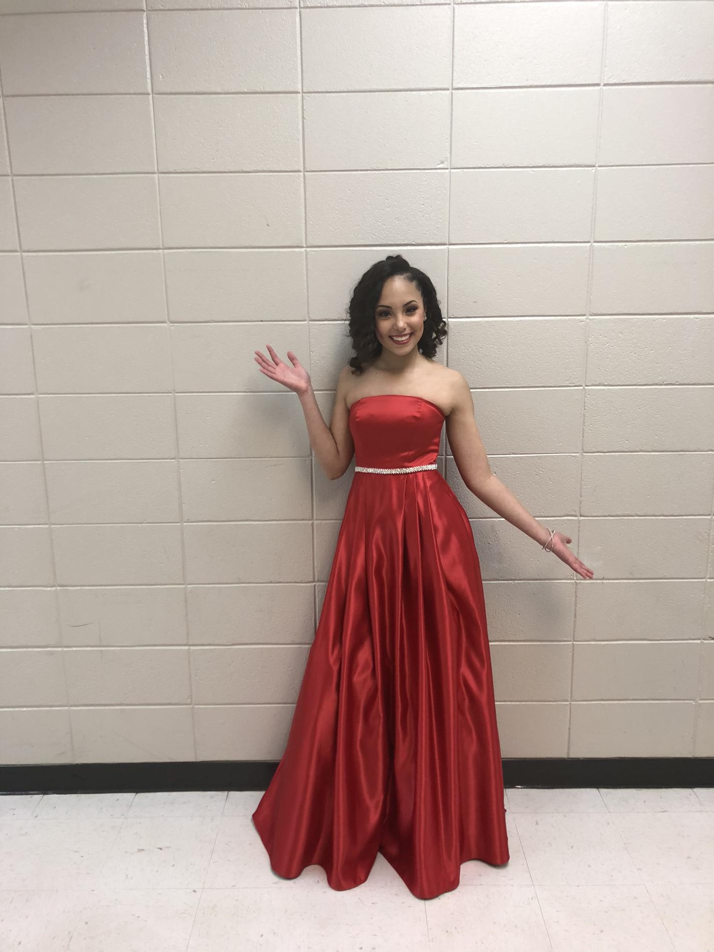 Size 0 Prom Strapless Red Ball Gown on Queenly
