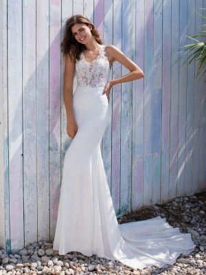 Size 2 Wedding Plunge Lace White Dress With Train on Queenly