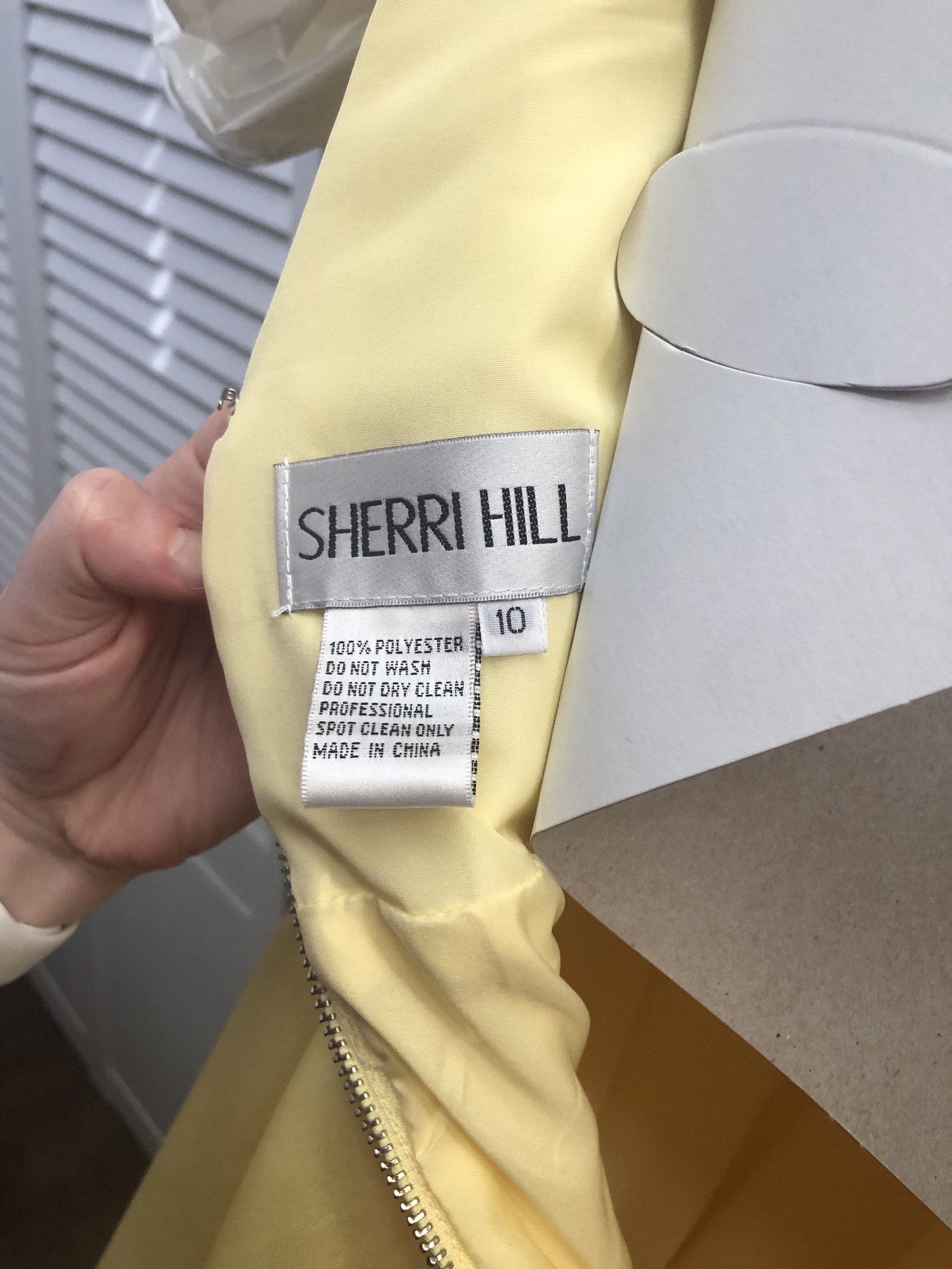 Sherri Hill Size 10 Prom Satin Yellow Ball Gown on Queenly