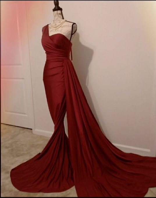 Jovani Size 0 Bridesmaid One Shoulder Red Dress With Train on Queenly