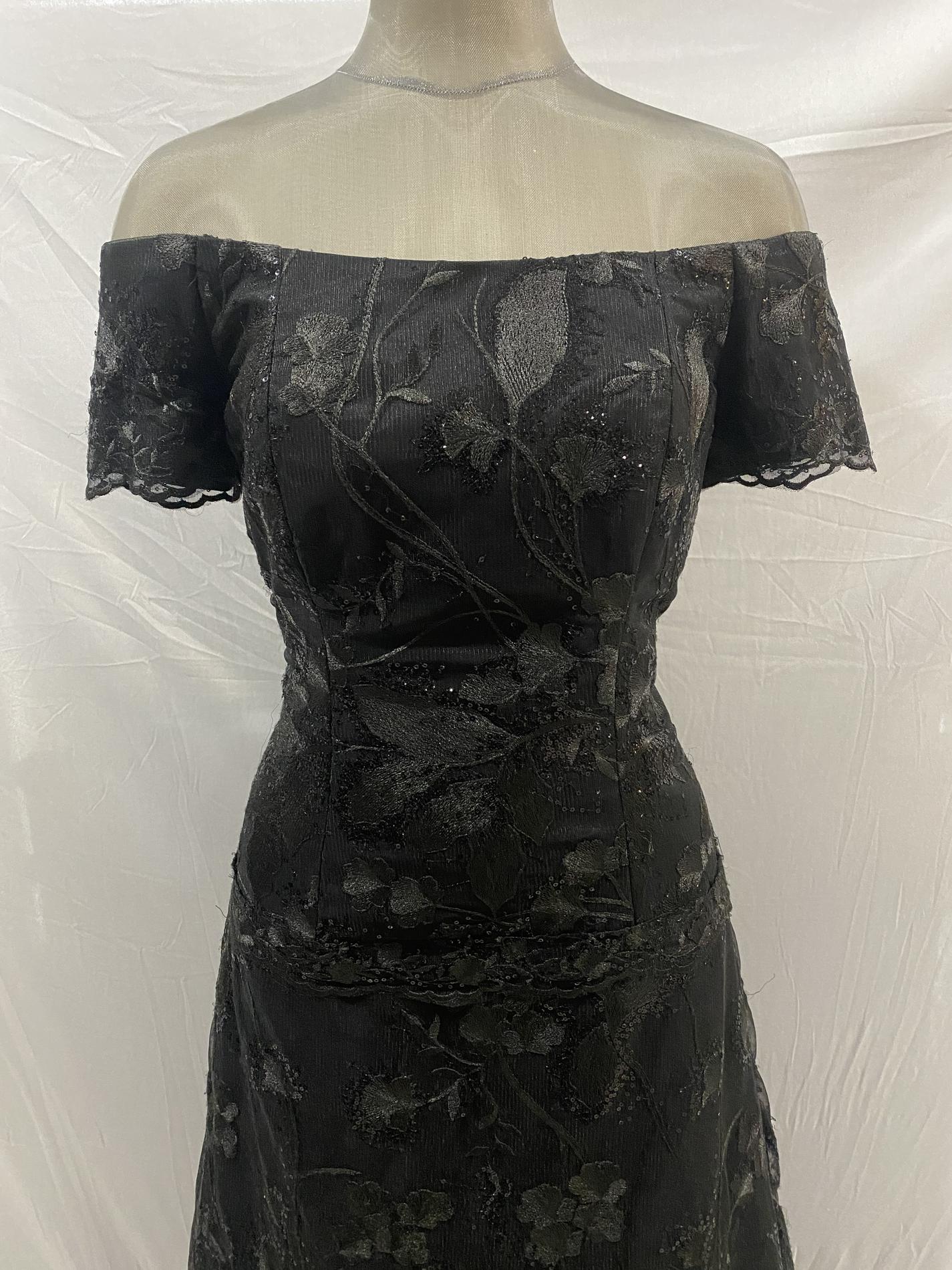 Zola Keller Size 12 Off The Shoulder Black A-line Dress on Queenly