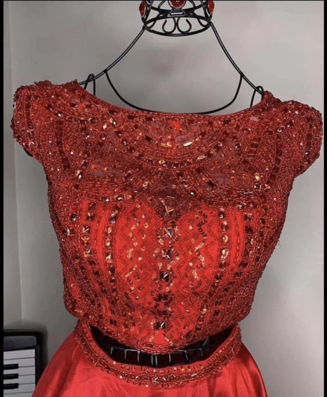 Sherri Hill Size 4 Homecoming Cap Sleeve Sequined Red Cocktail Dress on Queenly
