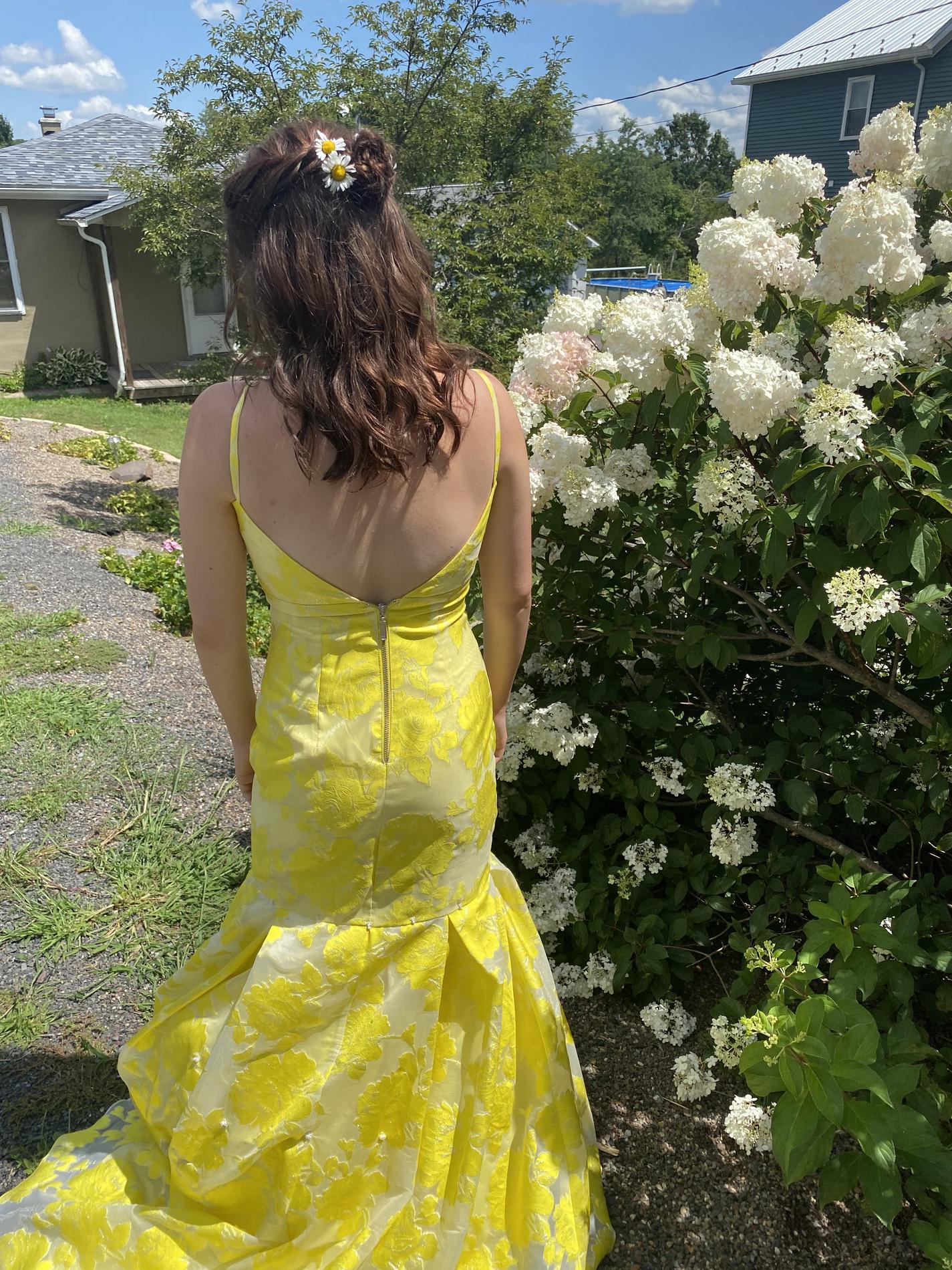 Yellow Size 4 Mermaid Dress on Queenly