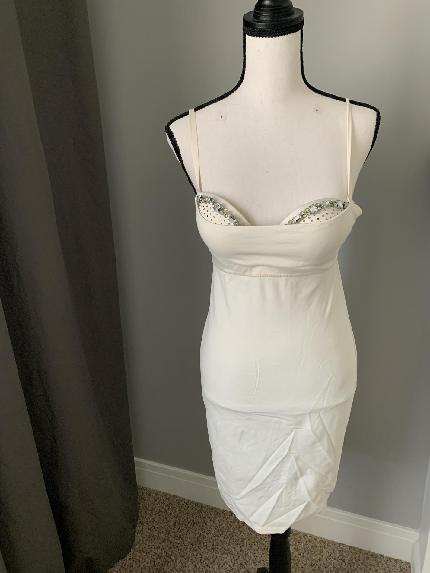 Victoria Secret Size 2 White Cocktail Dress on Queenly