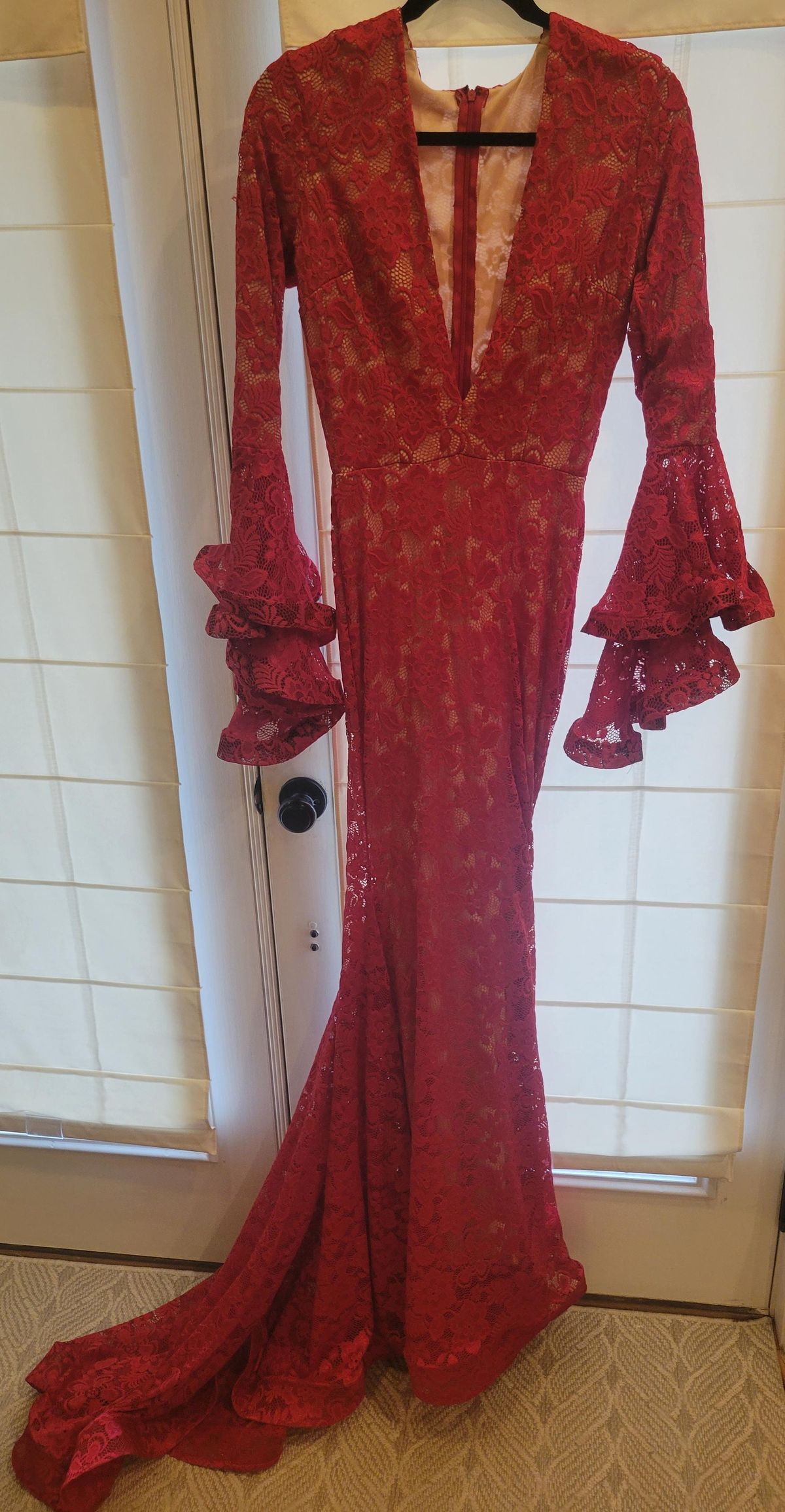 Style 420 Jessica Angel Size 4 Prom Long Sleeve Lace Red Mermaid Dress on Queenly