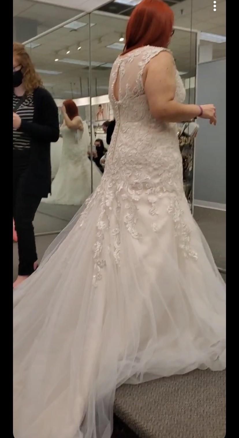 Plus Size 16 Wedding Multicolor Mermaid Dress on Queenly