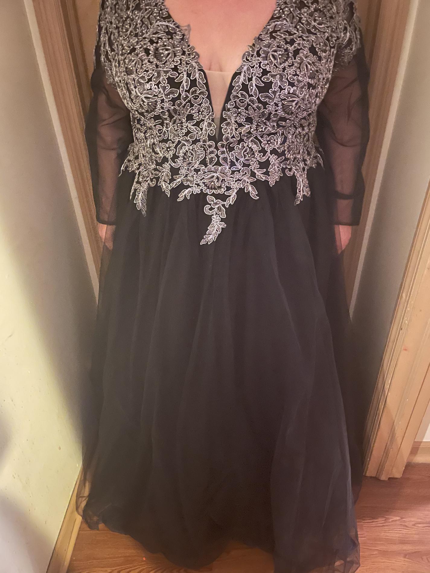 Sydney’s closet Black Size 26 Embroidery Plus Size Prom Ball gown on Queenly