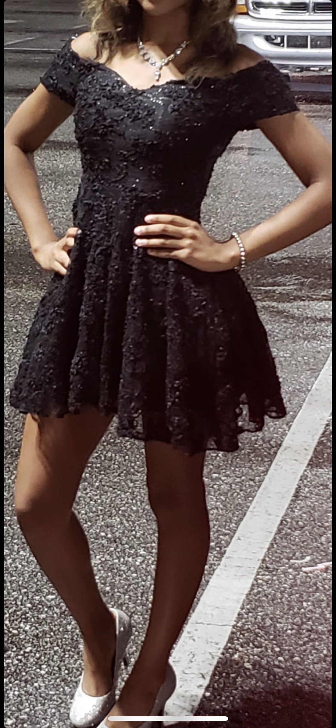 Size 0 Homecoming Off The Shoulder Lace Black Cocktail Dress on Queenly