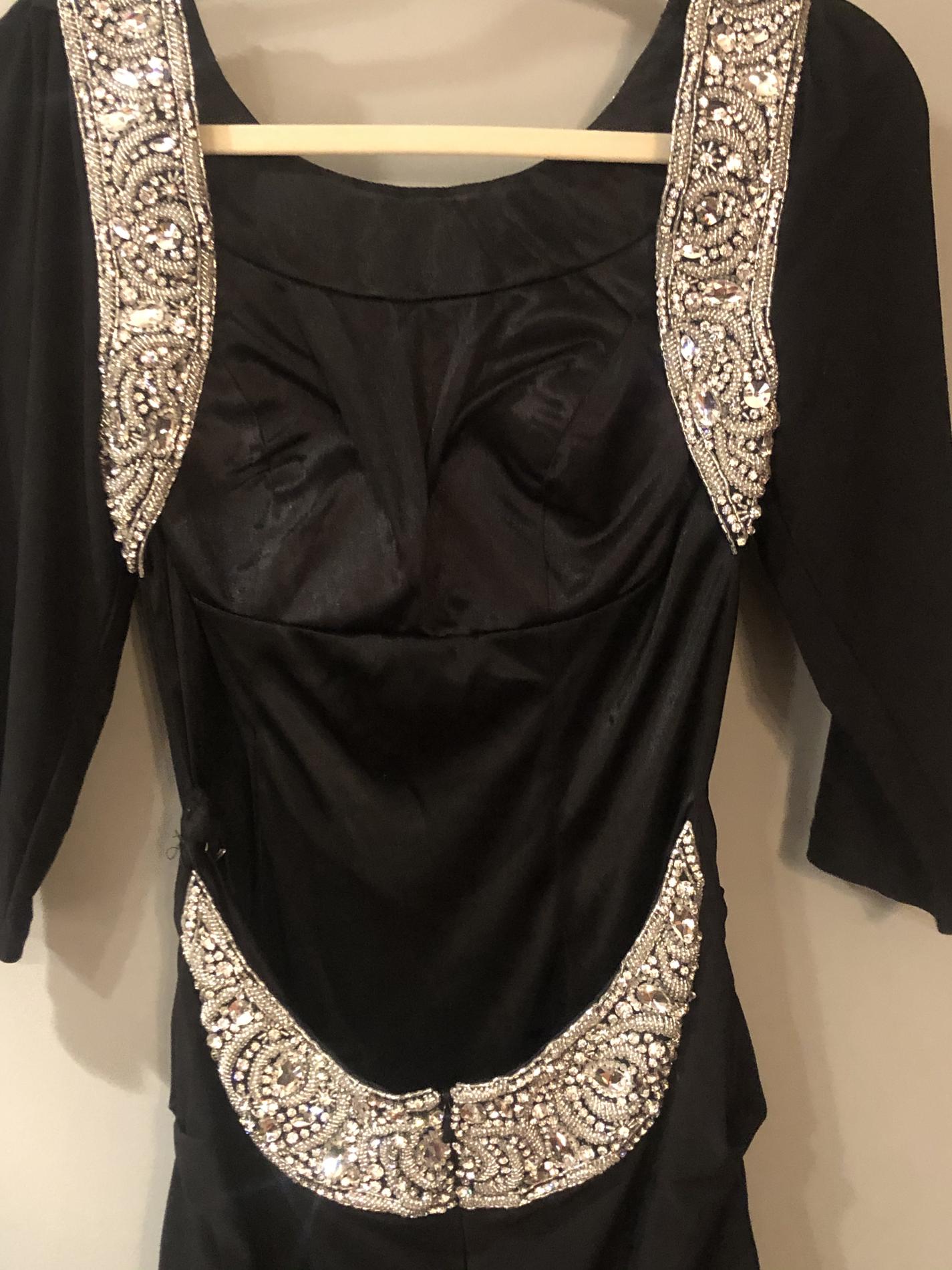 Sherri Hill Size 4 Long Sleeve Sequined Black Cocktail Dress on Queenly