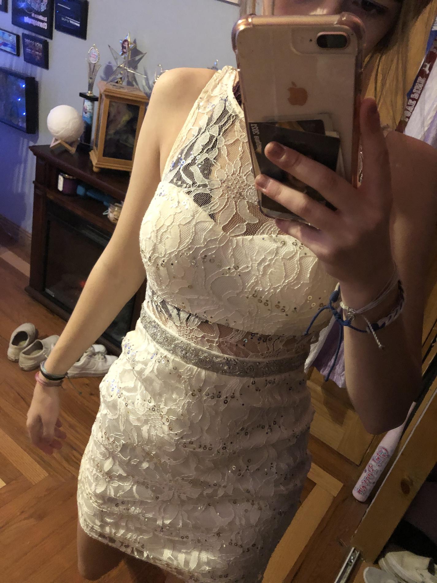 Size 0 Homecoming Lace White Cocktail Dress on Queenly