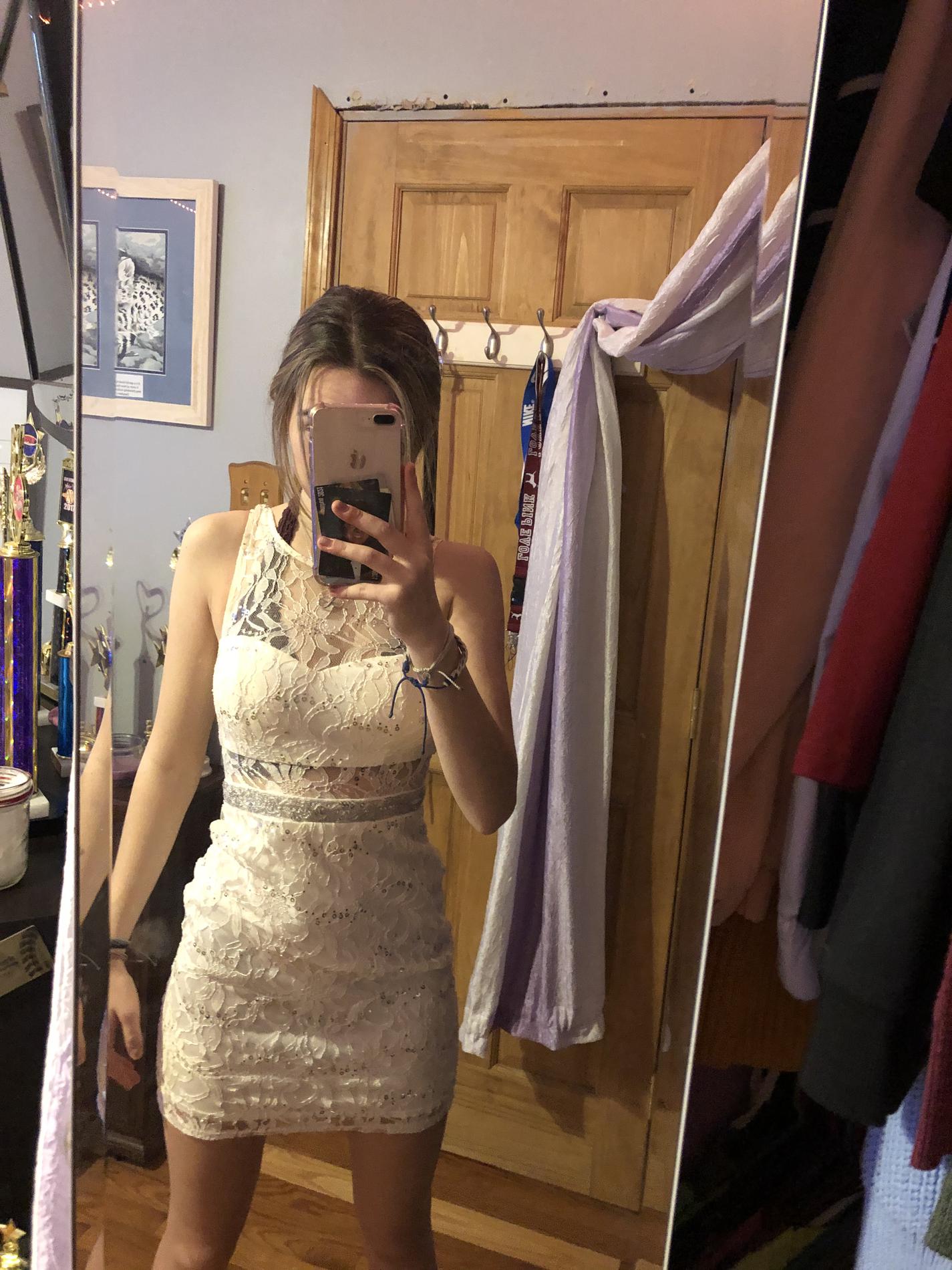 Size 0 Homecoming Lace White Cocktail Dress on Queenly