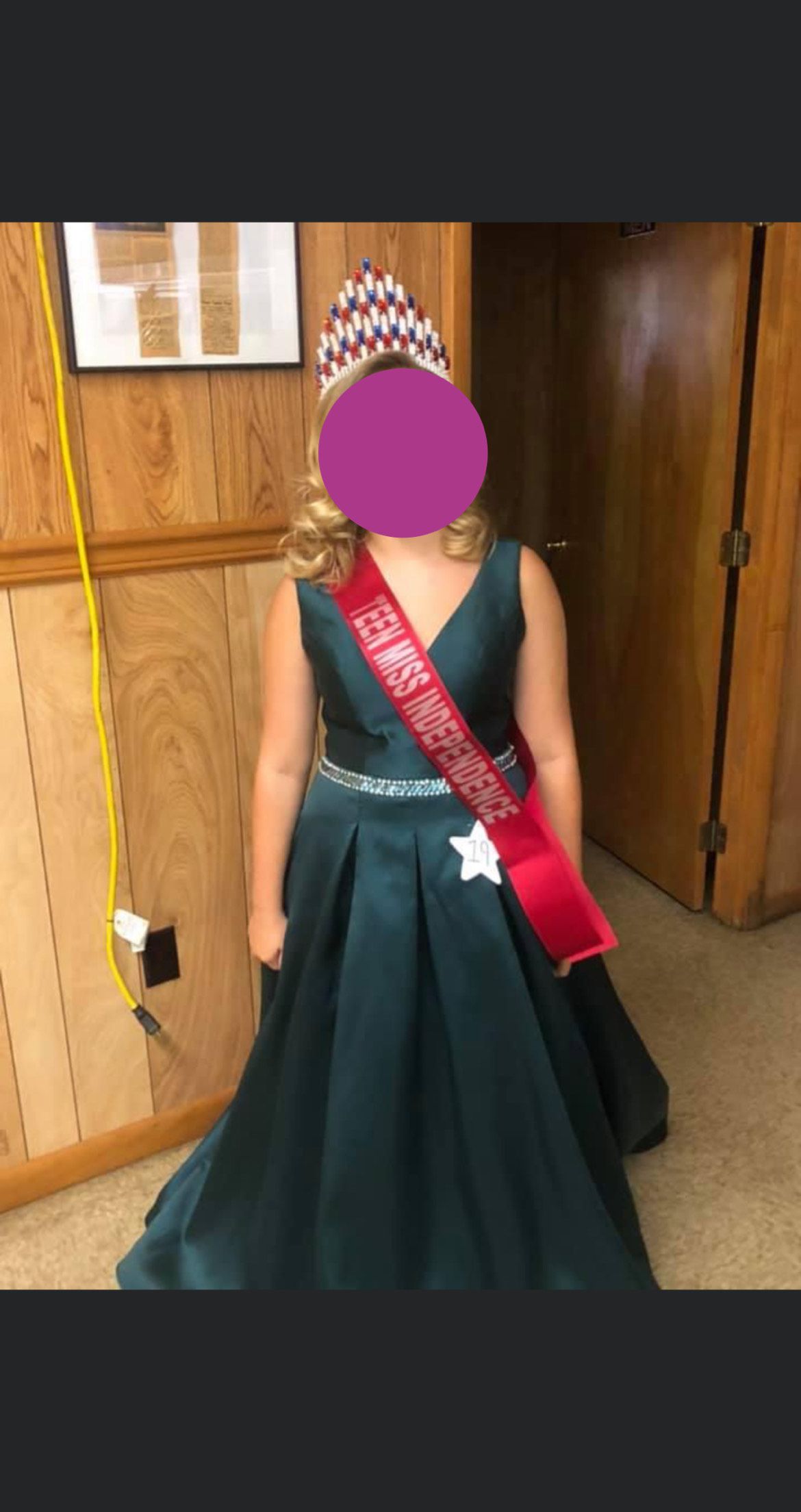 Size 0 Pageant Green Dress With Train on Queenly