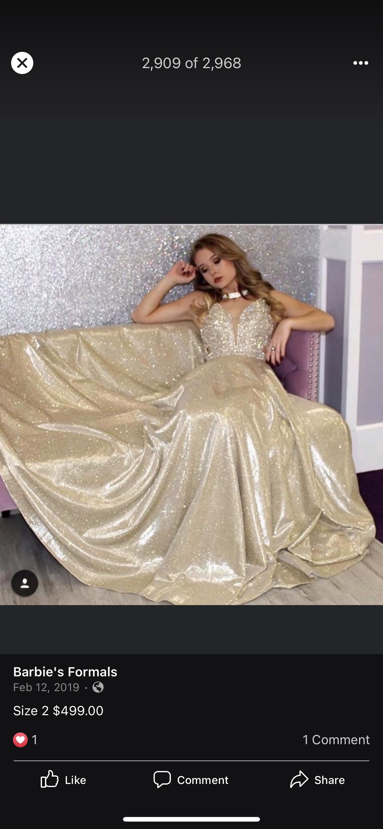 Size 6 Prom Plunge Gold A-line Dress on Queenly