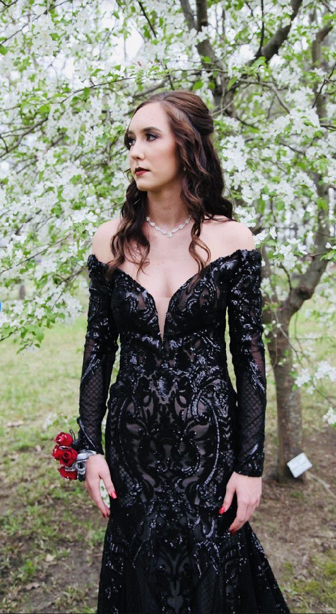 MoriLee Size 0 Prom Long Sleeve Black Mermaid Dress on Queenly