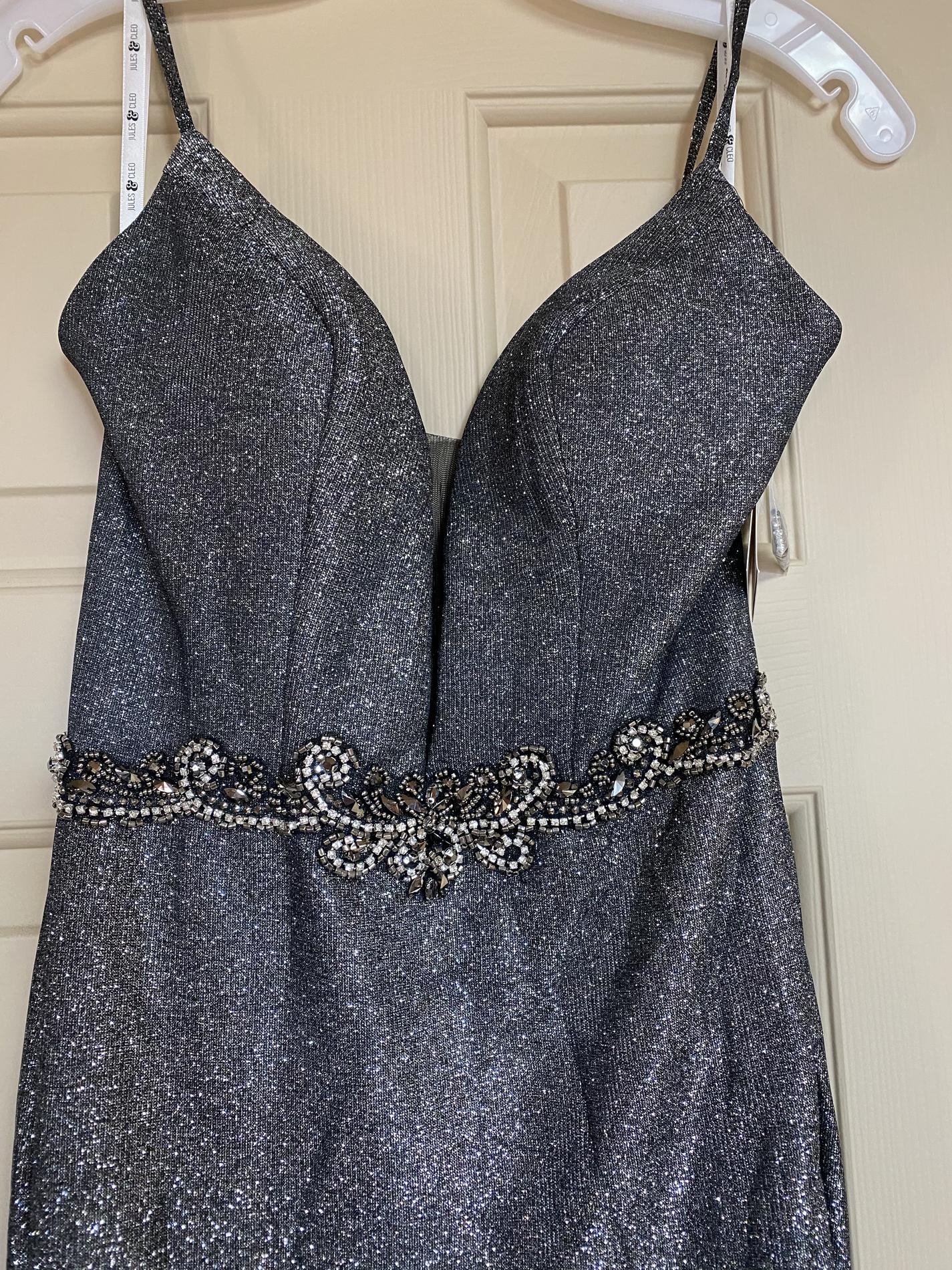 Jules Cleo Size 2 Prom Silver Mermaid Dress on Queenly