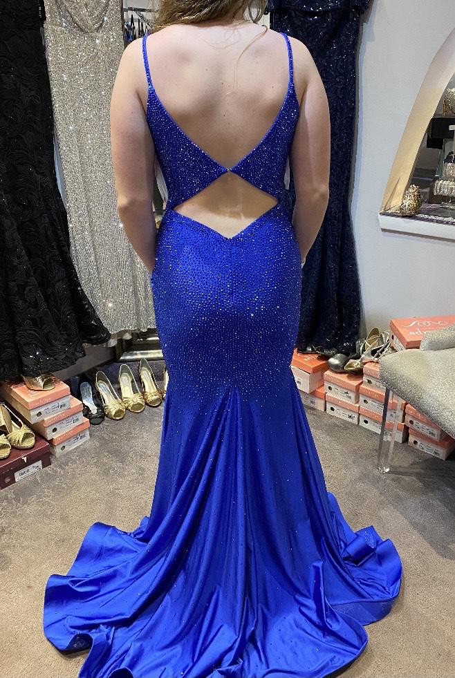 Ellie Wilde Size 8 Prom Plunge Royal Blue Mermaid Dress on Queenly