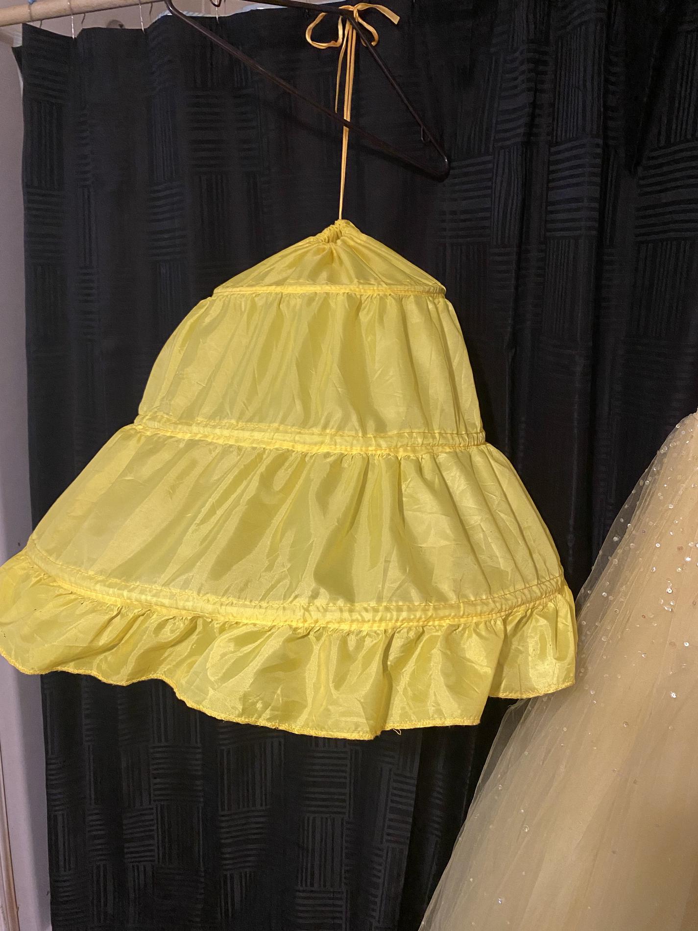 Size 6 Prom Strapless Yellow Ball Gown on Queenly