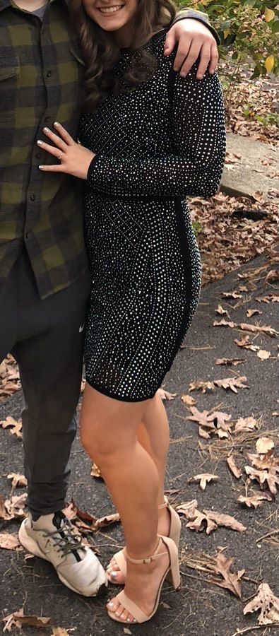 Size 2 Homecoming Long Sleeve Sequined Black Cocktail Dress on Queenly