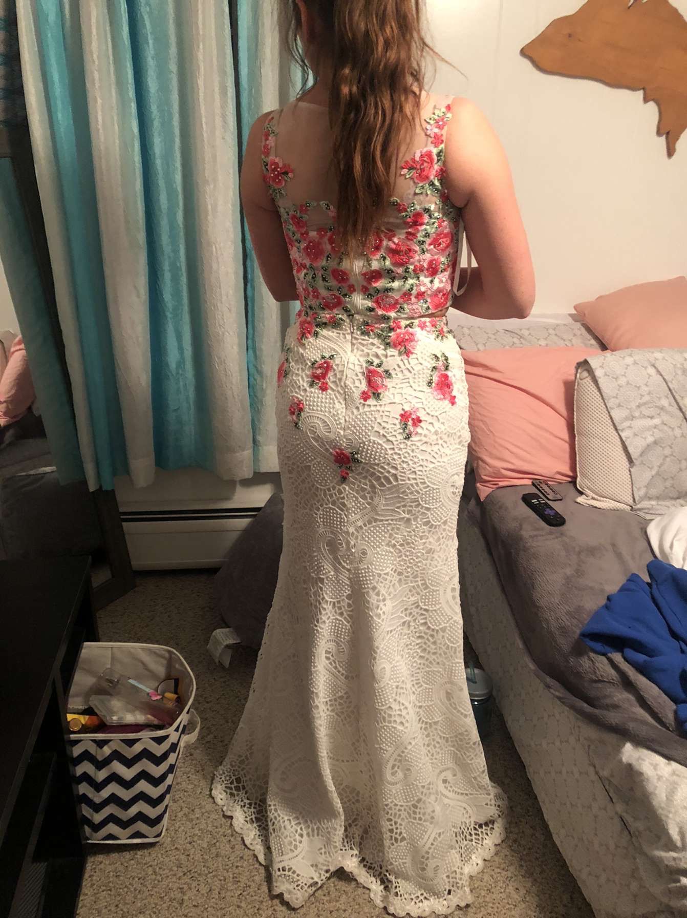 Size 2 Prom Floral White Floor Length Maxi on Queenly