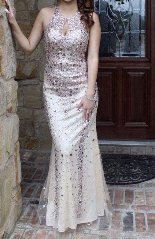 Size 4 Prom Nude Ball Gown on Queenly