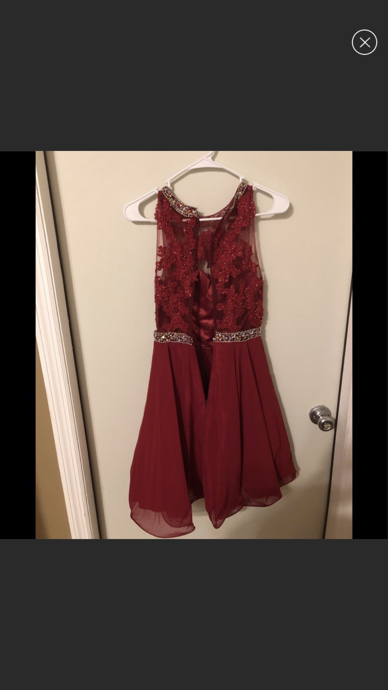 Size 0 Prom Halter Red Cocktail Dress on Queenly