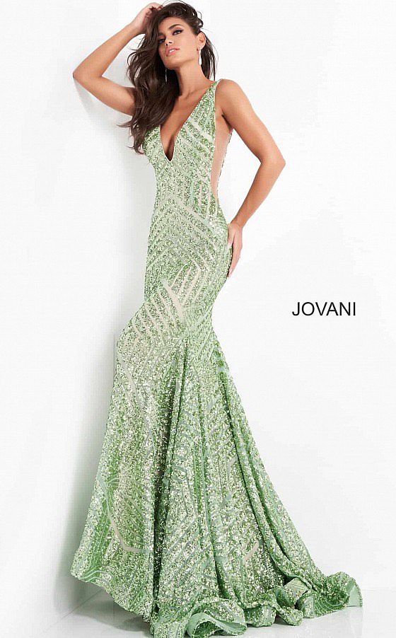 Size 6 Prom Sequined Green Mermaid Dress on Queenly