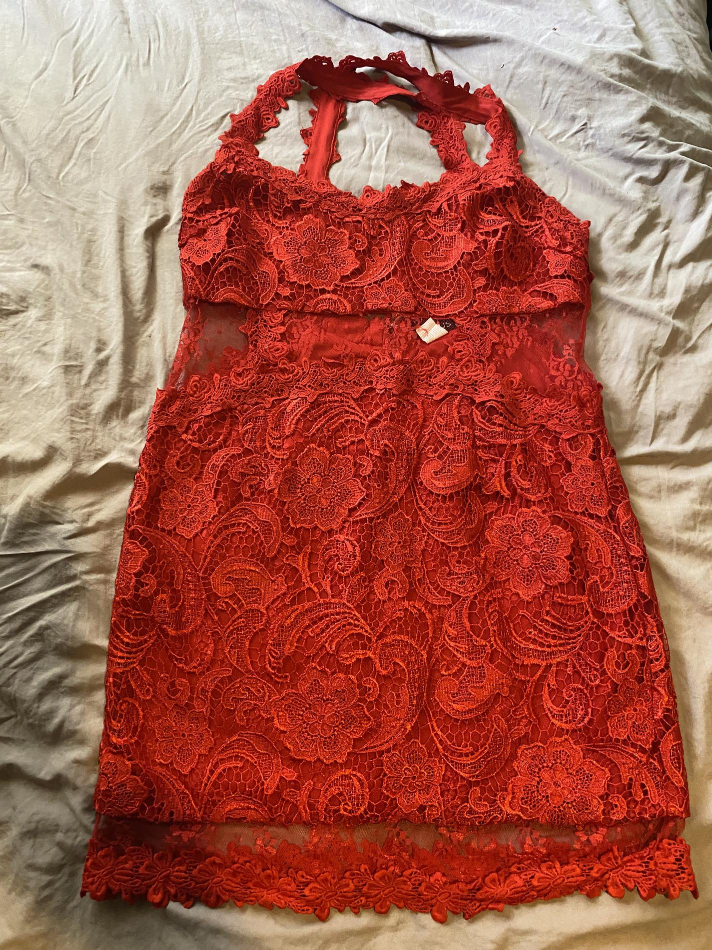 Size 14 Homecoming Red Cocktail Dress on Queenly