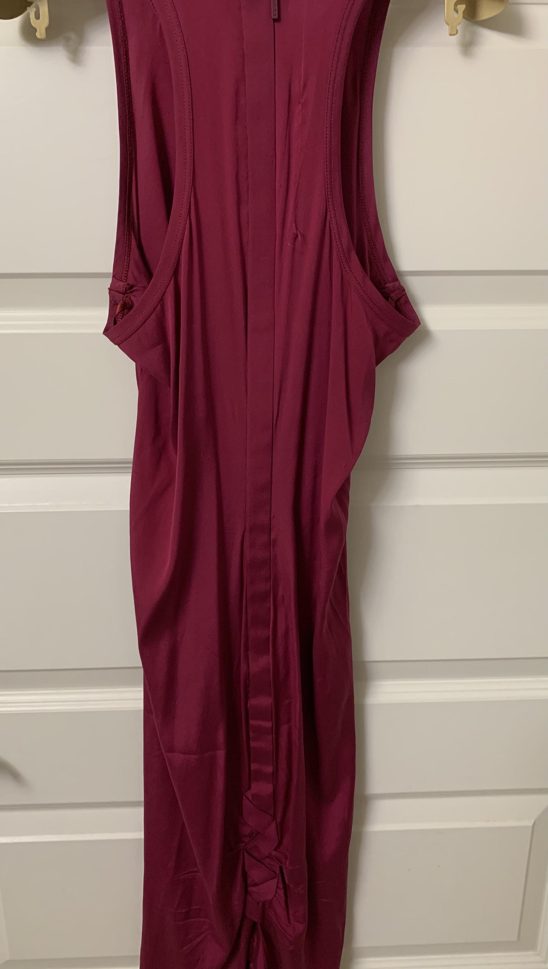 Gucci Size 8 Wedding Guest Satin Burgundy Red Cocktail Dress on Queenly