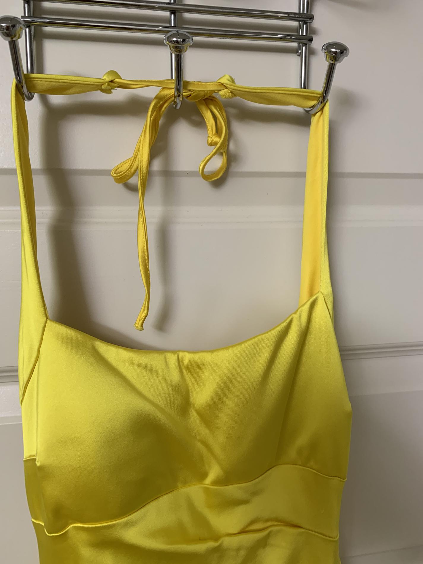 Cache Size 8 Homecoming Satin Yellow Cocktail Dress on Queenly
