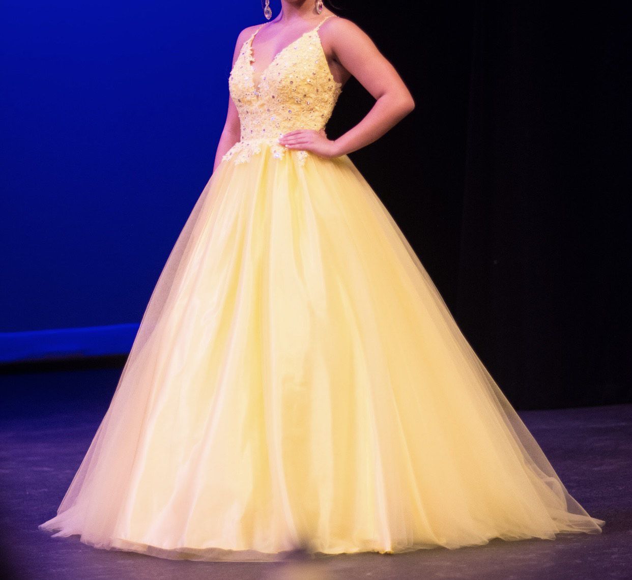 Size 6 Pageant Yellow Ball Gown on Queenly