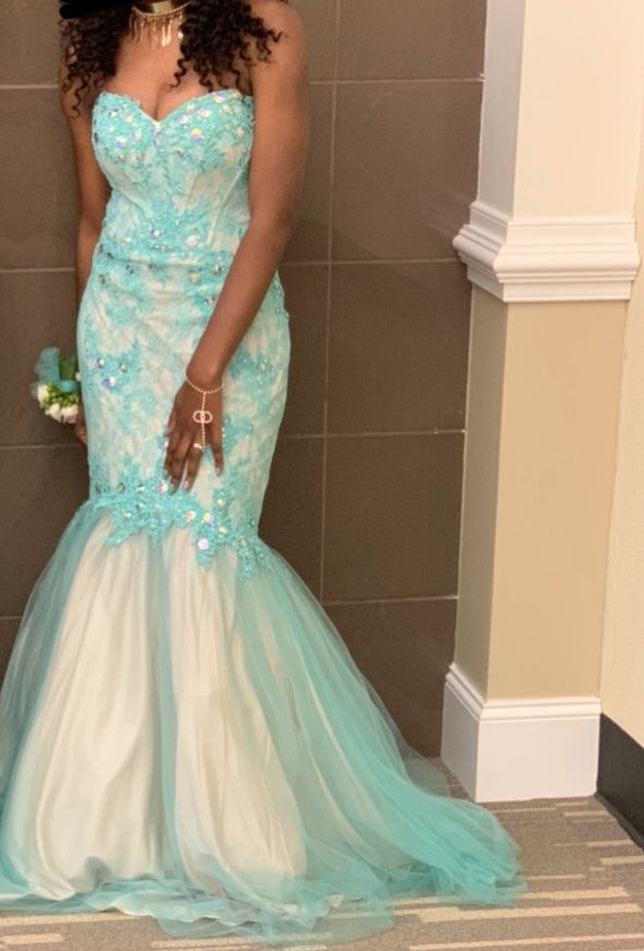 Size 6 Prom Light Blue Mermaid Dress on Queenly