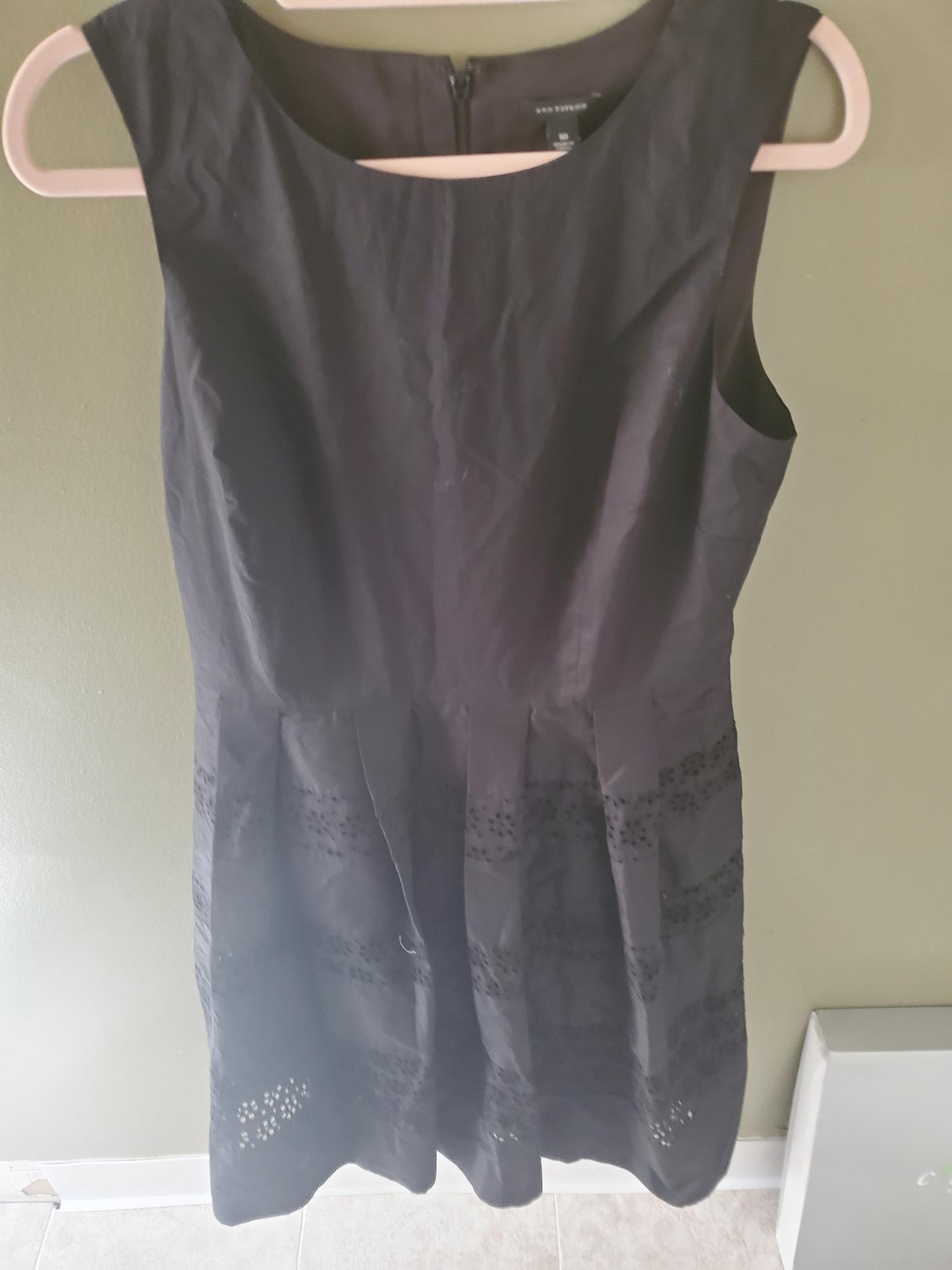 Ann Taylor Size 10 Wedding Guest Black A-line Dress on Queenly