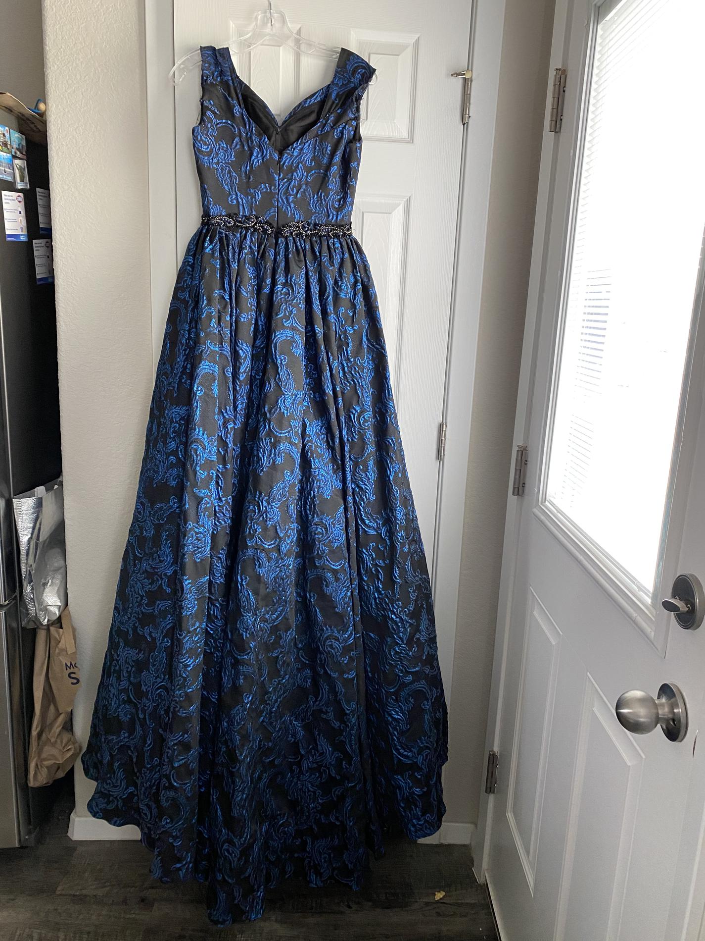 Mac Duggal Size 4 Prom Navy Blue A-line Dress on Queenly