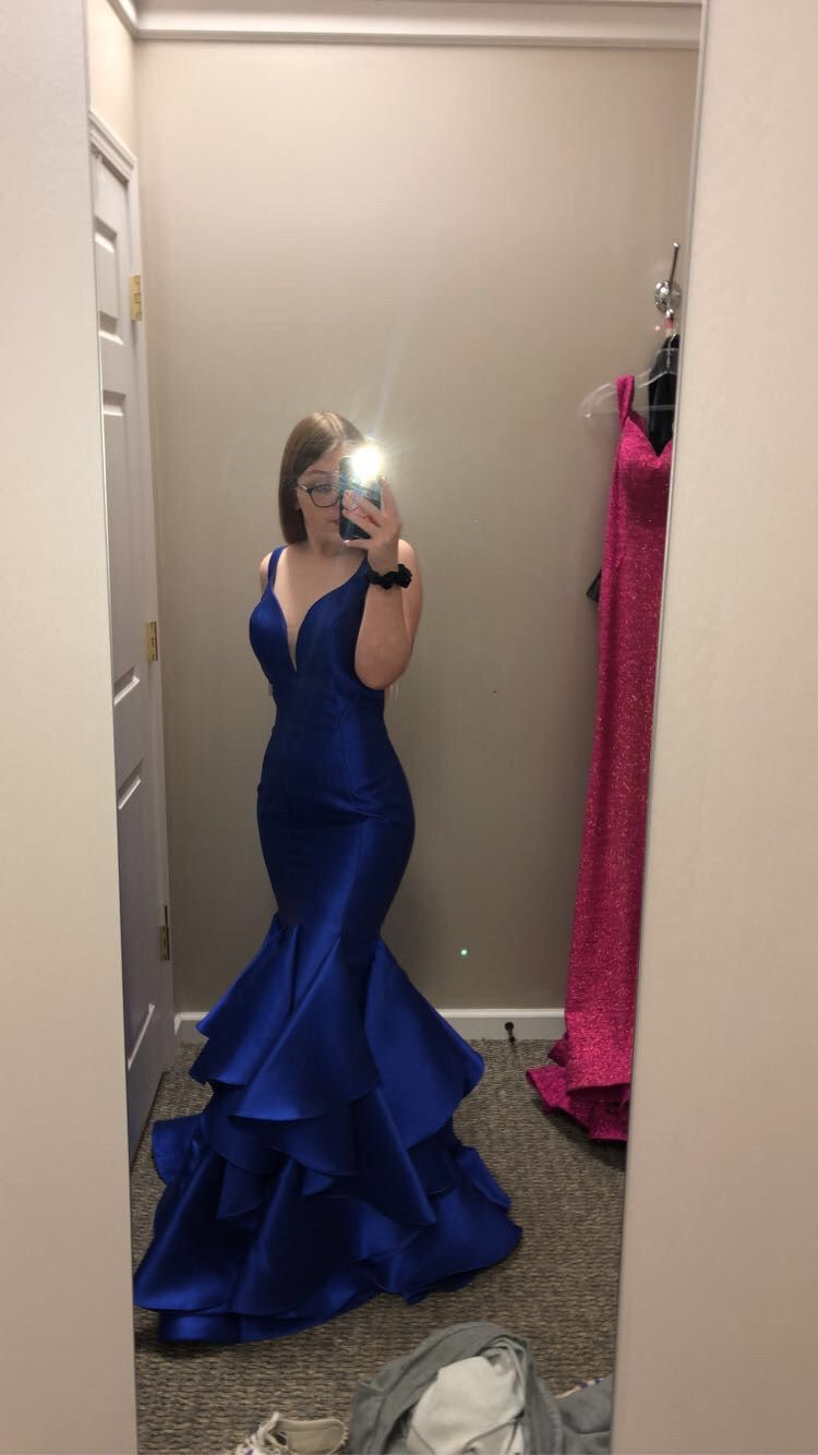Size 4 Homecoming Royal Blue Mermaid Dress on Queenly