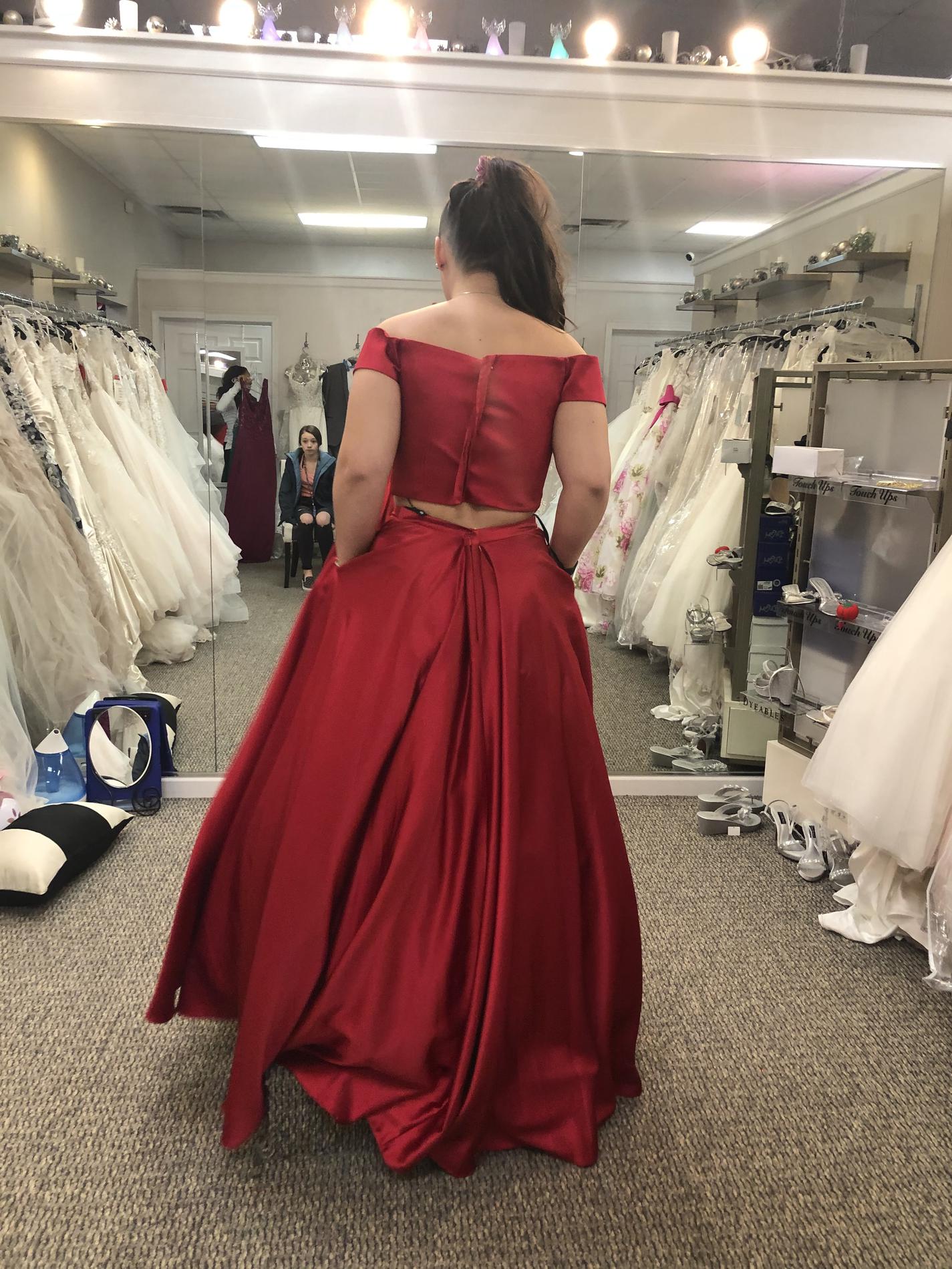 Size 10 Prom Satin Red Ball Gown on Queenly