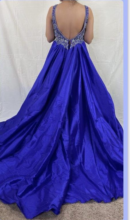 Mac Duggal Size 4 Purple Dress With Train on Queenly
