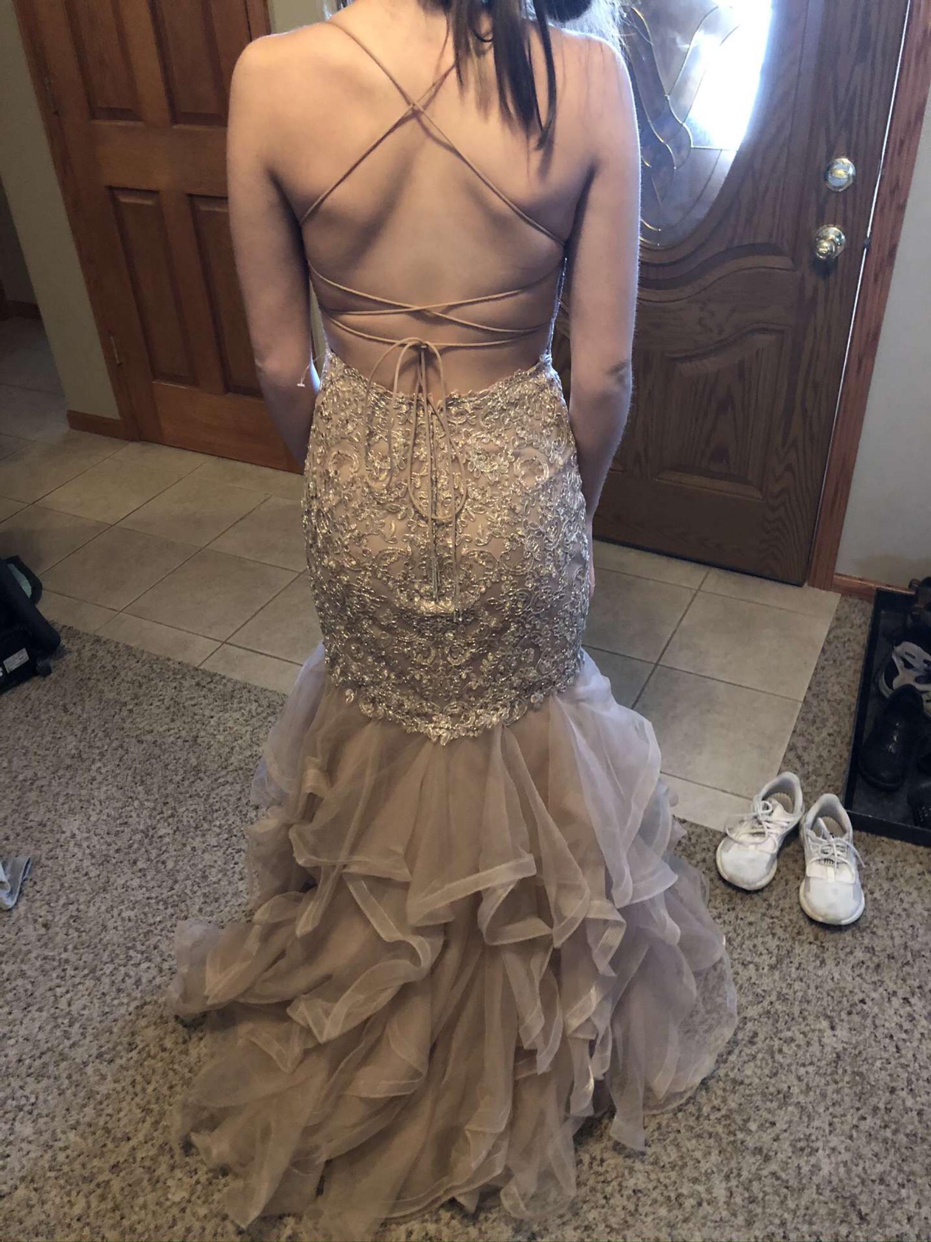 Sherri Hill Size 2 Prom Lace Gold Mermaid Dress on Queenly