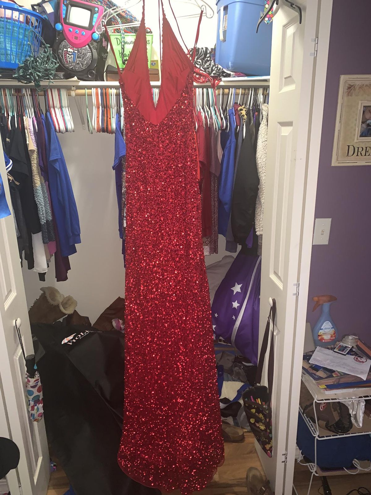 Size 0 Prom Plunge Red Floor Length Maxi on Queenly