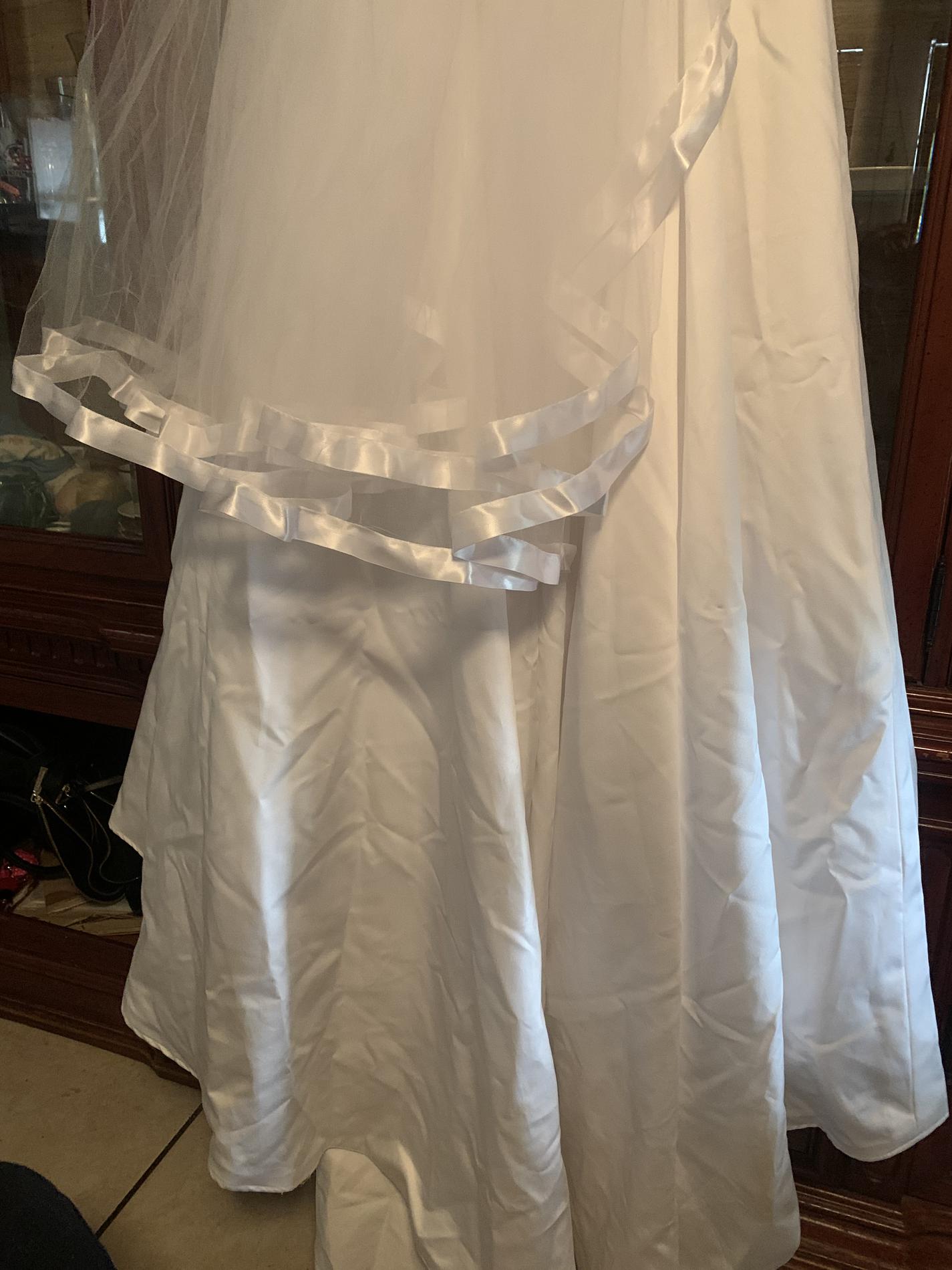 Size 14 Wedding White Dress With Train on Queenly