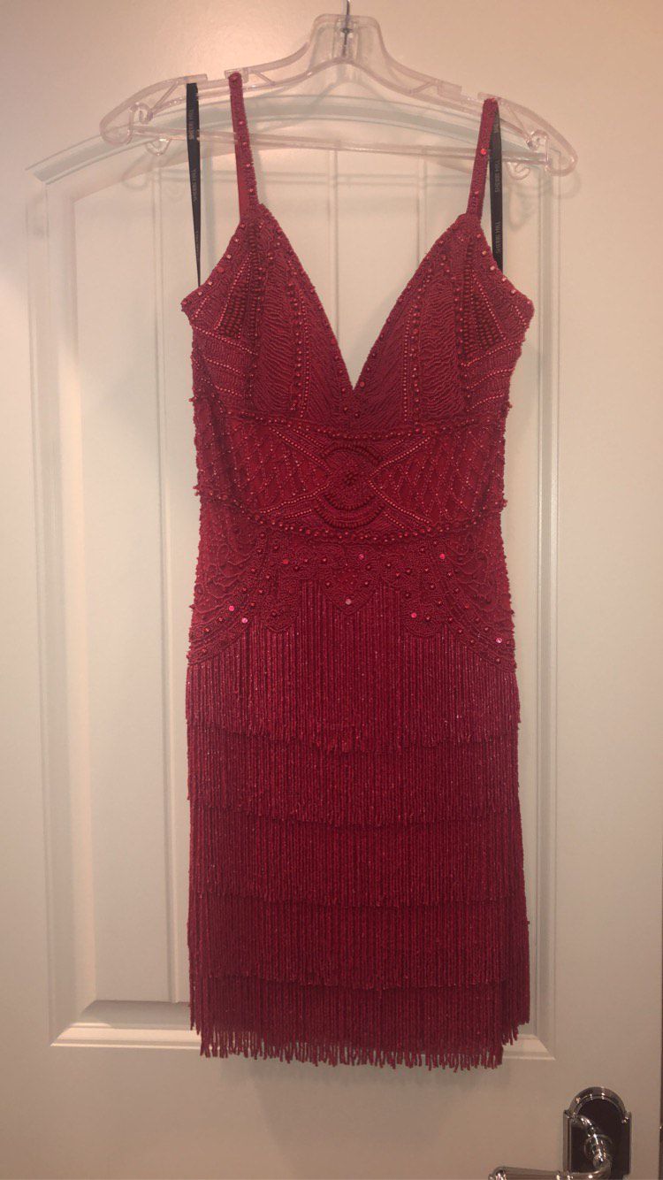 Size 4 Homecoming Red Cocktail Dress on Queenly