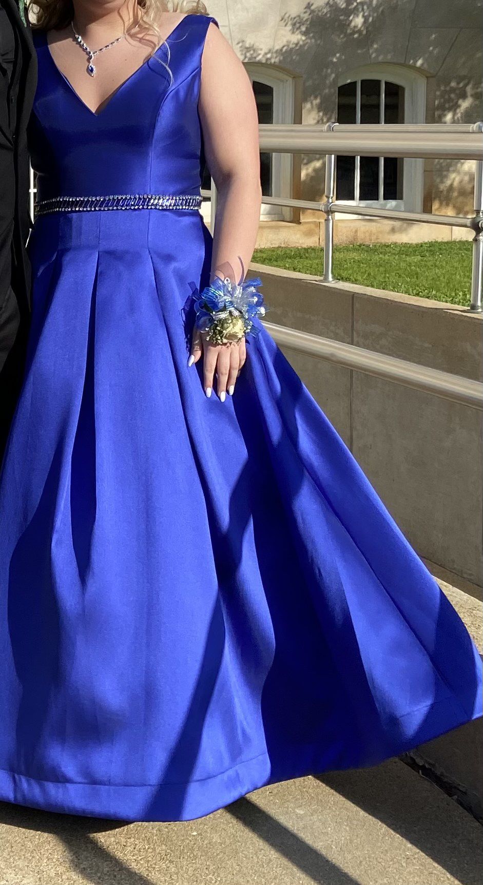 Size 12 Prom Lace Royal Blue Ball Gown on Queenly