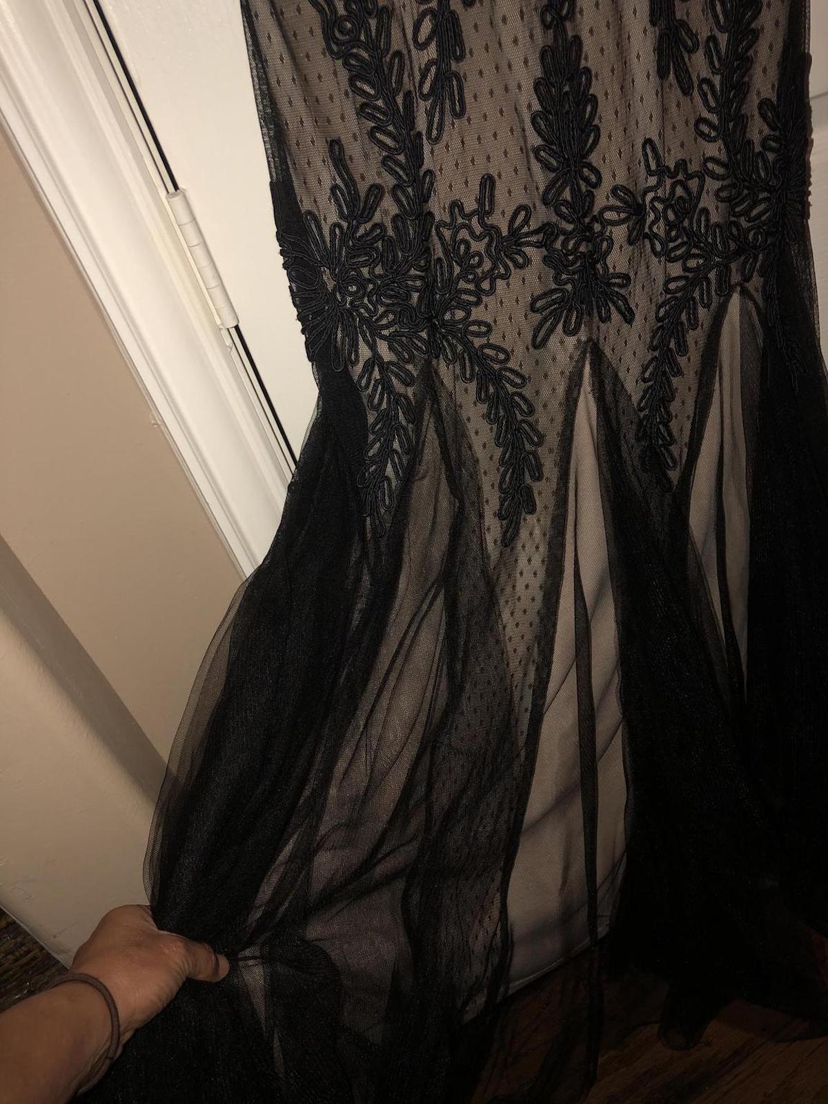 Size 4 Lace Black Mermaid Dress on Queenly
