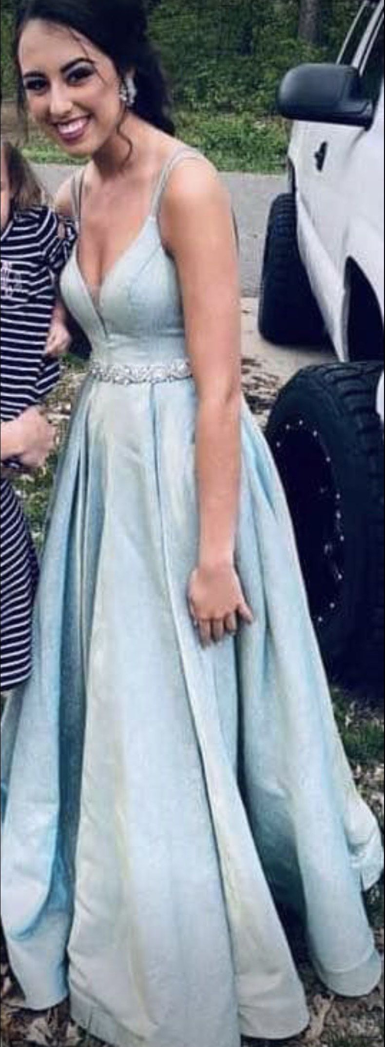 Alyce Paris Size 2 Prom Blue Ball Gown on Queenly