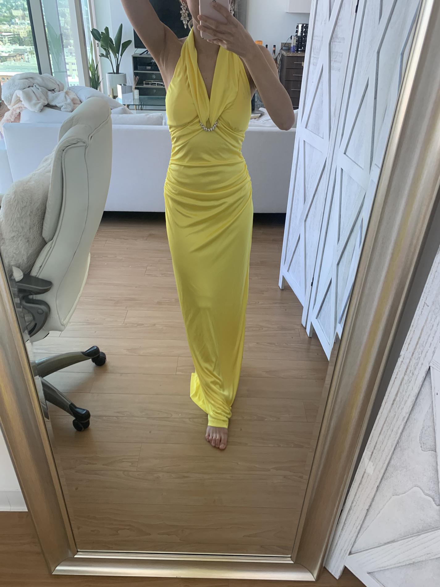 Yellow Size 2 Straight Dress on Queenly